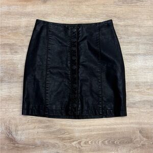Elegant Black Leather Skirt